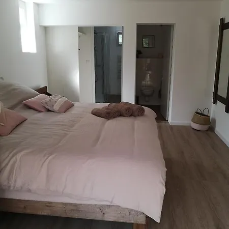 Bed and breakfast Les Du Houron